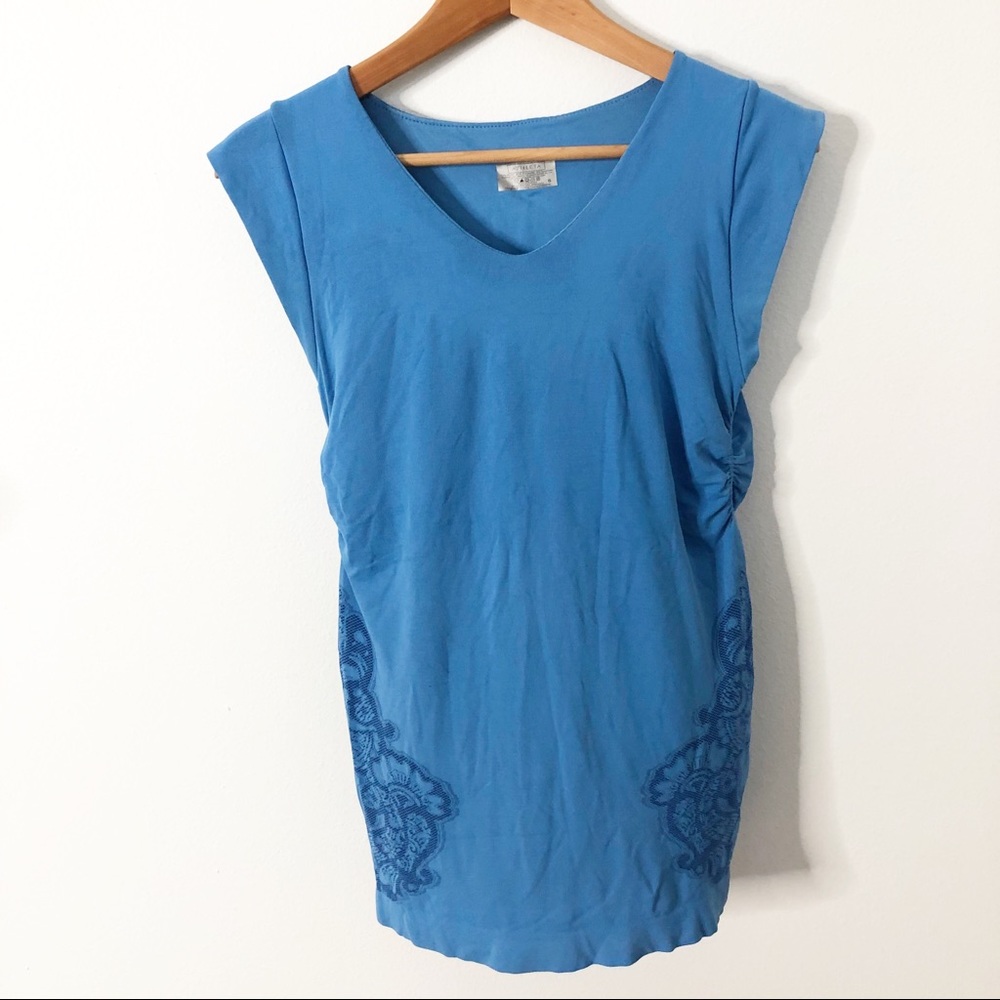 Athleta Floral Blue Stretchy Cap Sleeve Top Size S